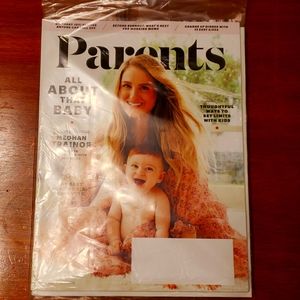 🆕️*Free* with Kids Clothes Purchase. Parents Magazine w/ 2022 CA State Travel